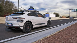 Self driving taxi outfit to go driverless on Phoenix freeways